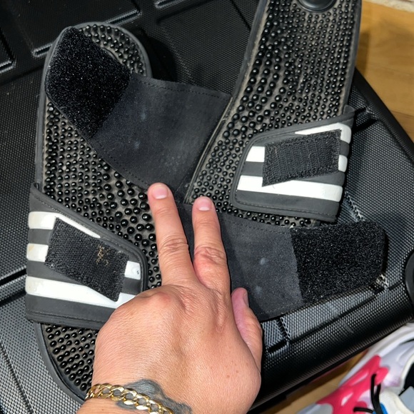 Slides for all occasions, in perfect condition. Massage balls on bottoms. - Picture 5 of 6